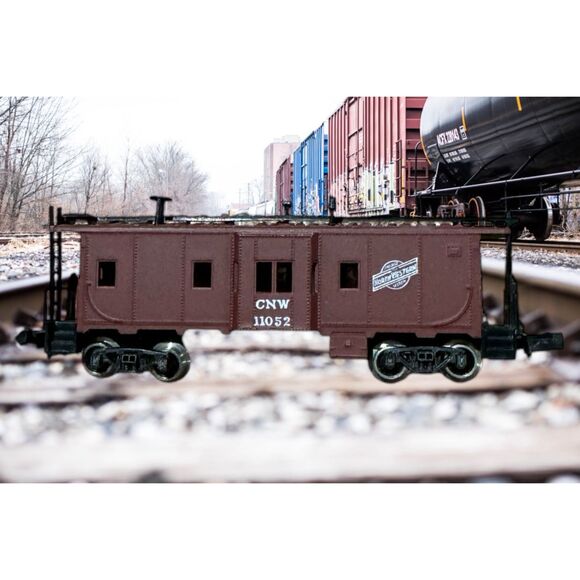 N Scale Atlas 2433 Chicago & Northwestern Bay Window Caboose - Picture 1 of 6